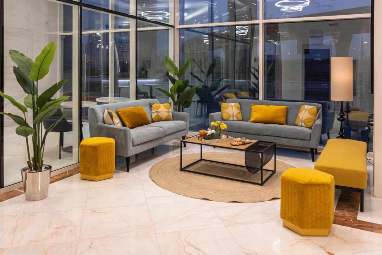 Viola Hotel Apartments Шарджа Екстер'єр фото