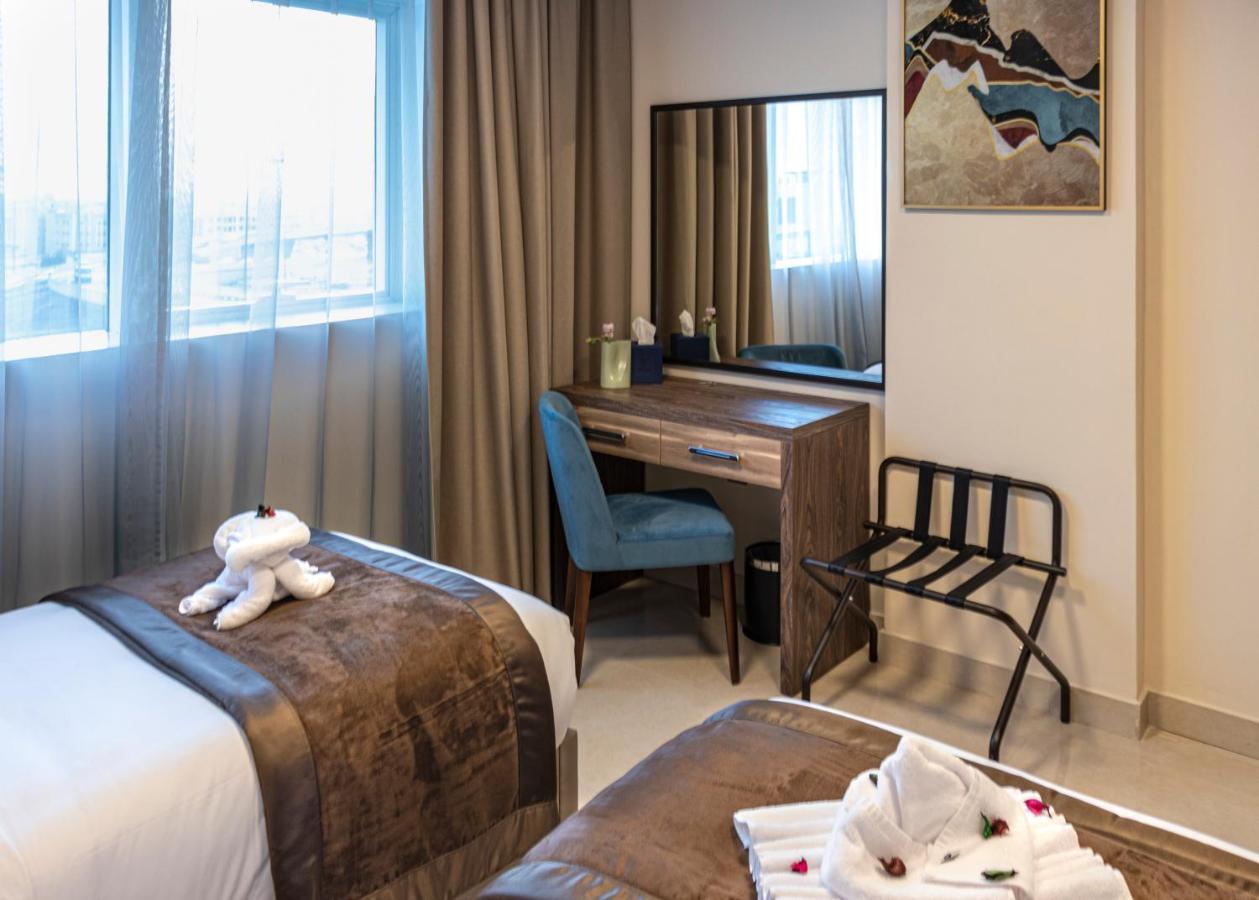 Viola Hotel Apartments Шарджа Екстер'єр фото