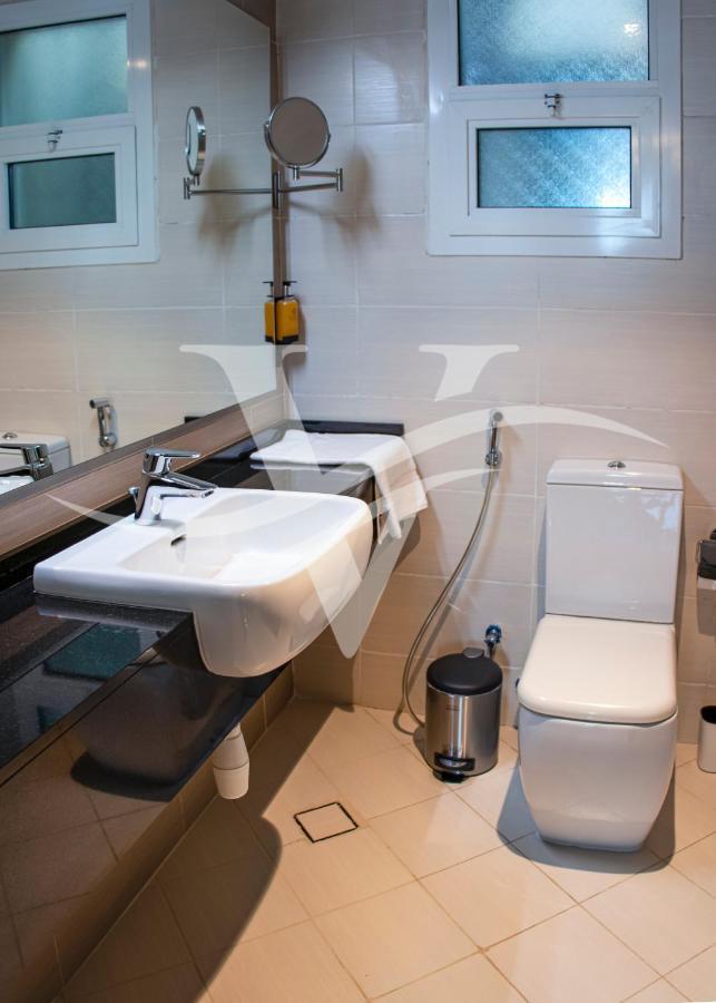 Viola Hotel Apartments Шарджа Екстер'єр фото