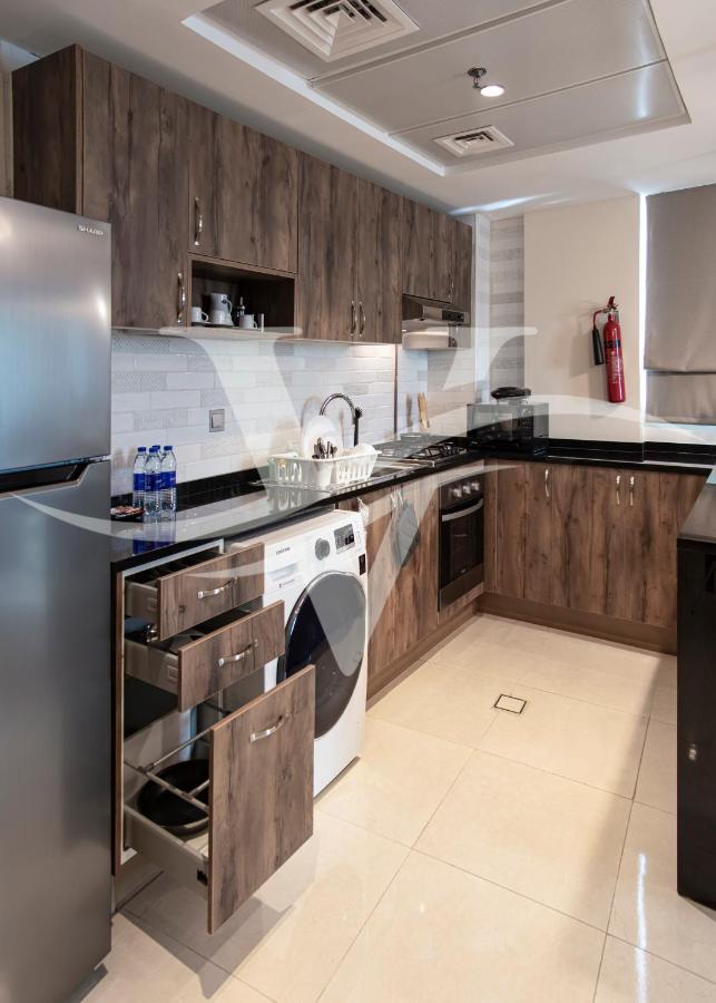 Viola Hotel Apartments Шарджа Екстер'єр фото